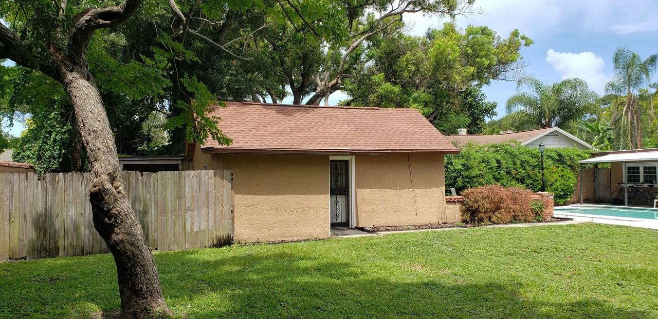 1389 Hibiscus St - Photo 5 of 21