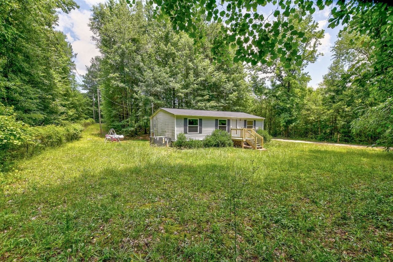 12466 Buchanan Hwy - Photo 2 of 29