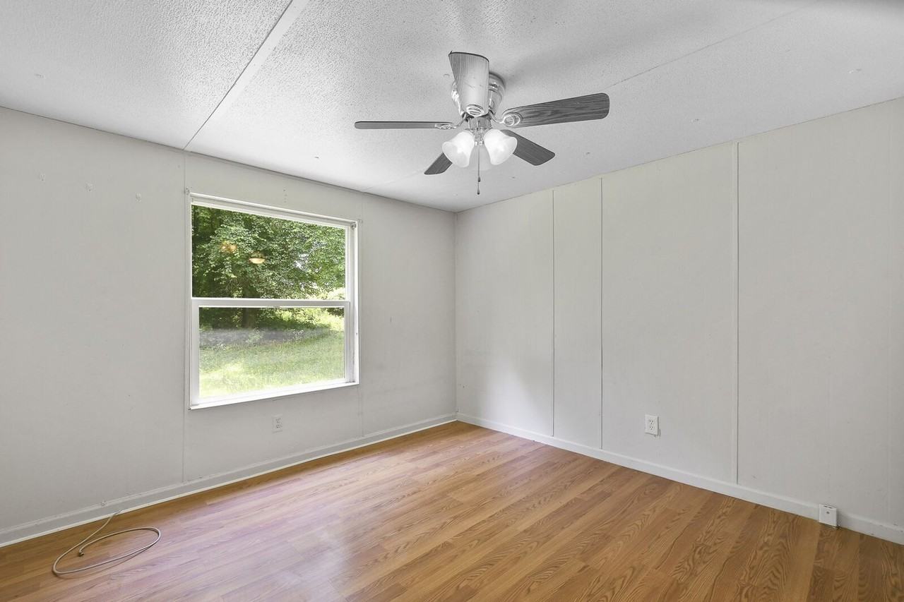 12466 Buchanan Hwy - Photo 7 of 29