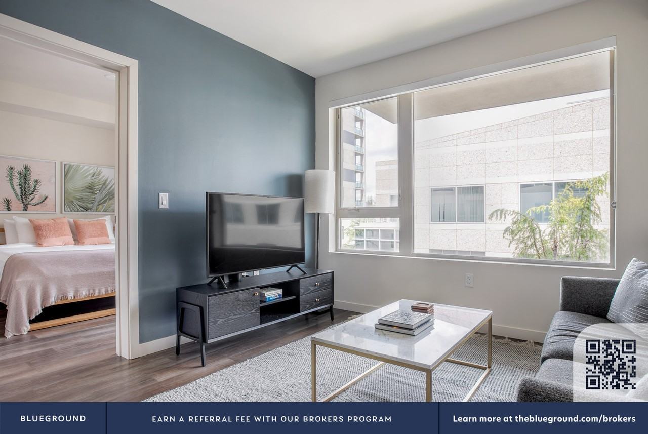 2435 South Sepulveda Boulevard - Photo 5 of 70