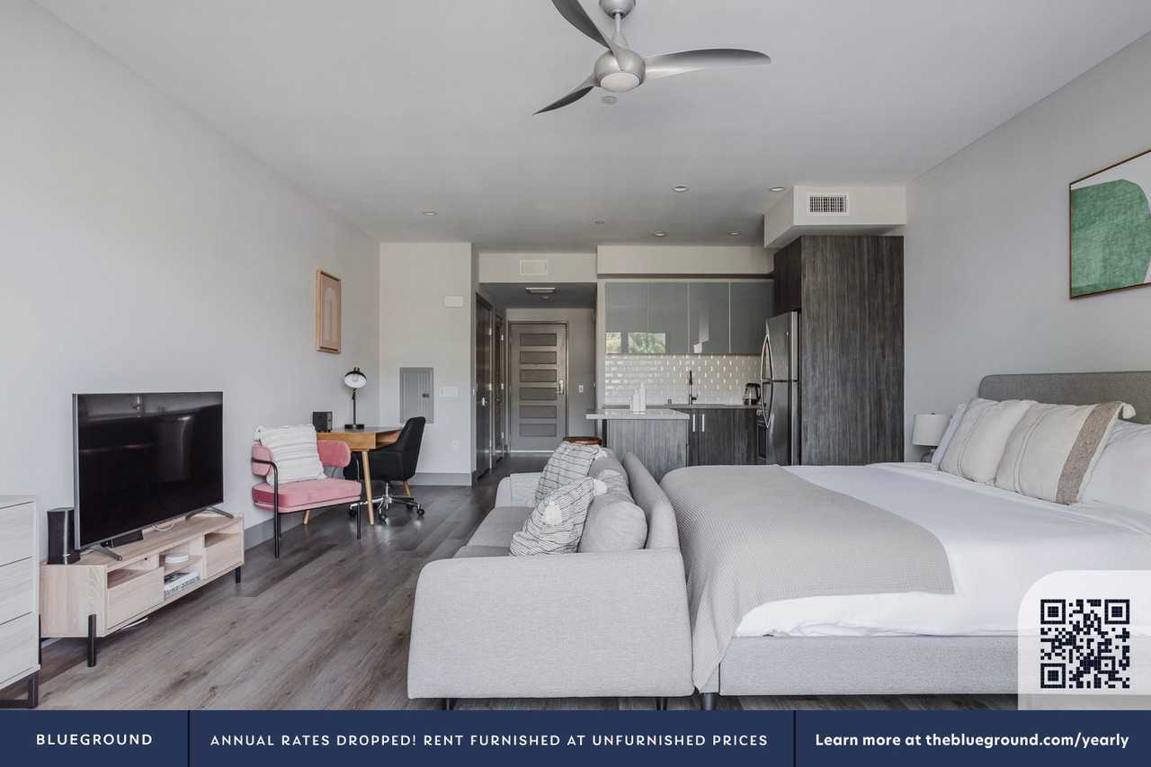 5100 Wilshire Boulevard - Photo 4 of 103