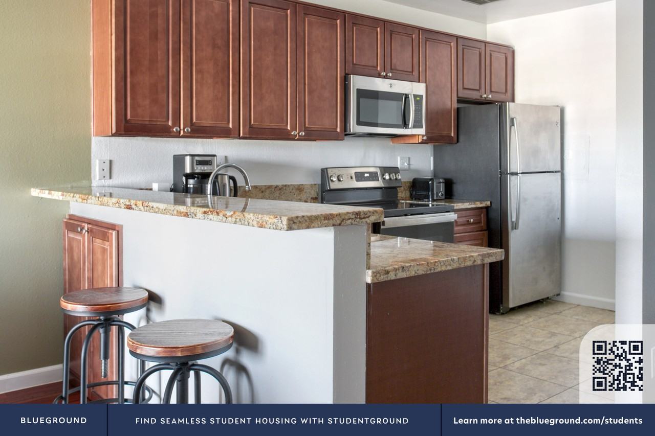 6110 Nevada Avenue - Photo 7 of 53