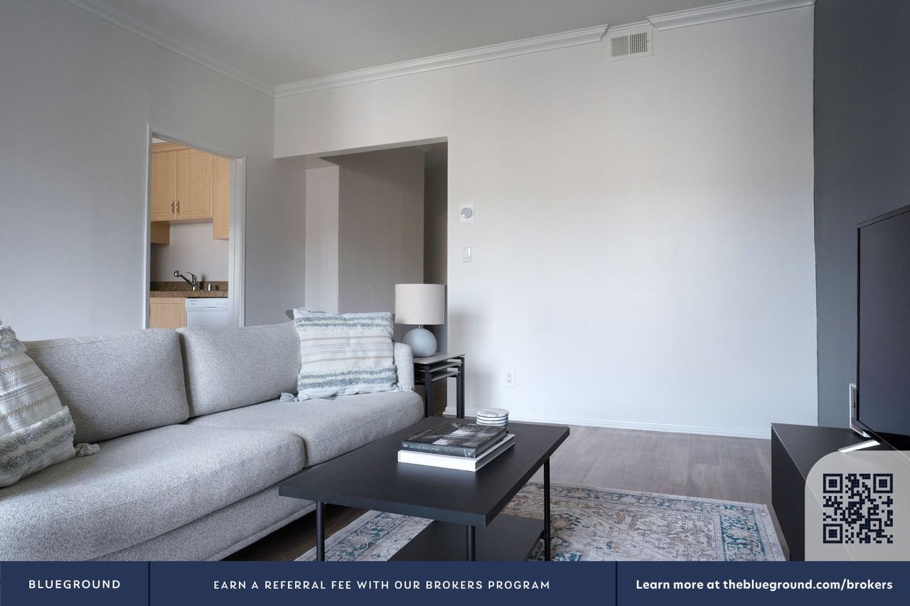 467 Arnaz Drive - Photo 5 of 40