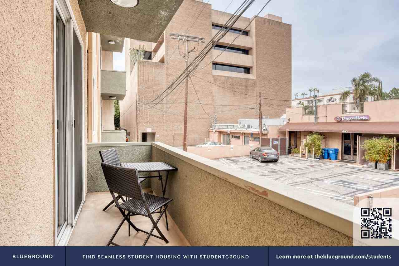 467 Arnaz Drive - Photo 7 of 40