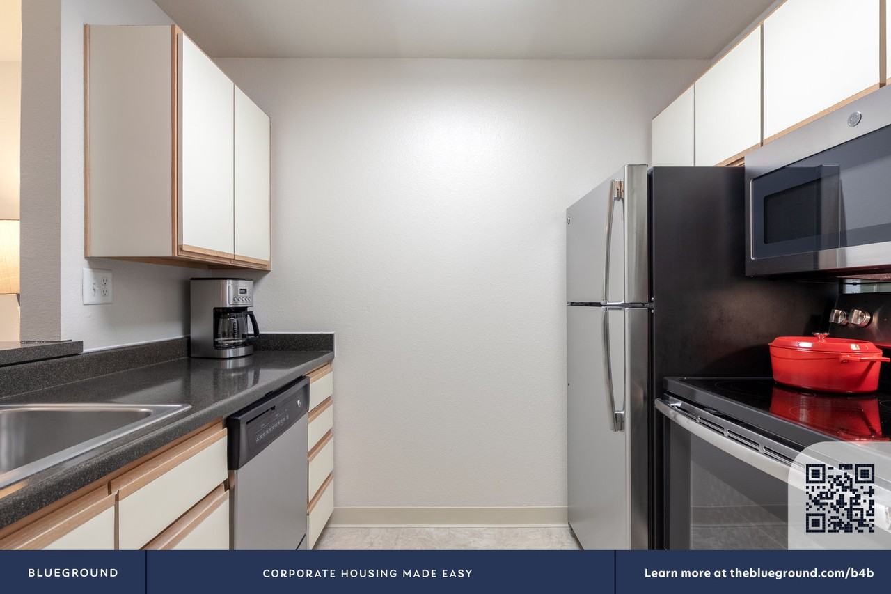 500 Beale St #151 - Photo 5 of 40