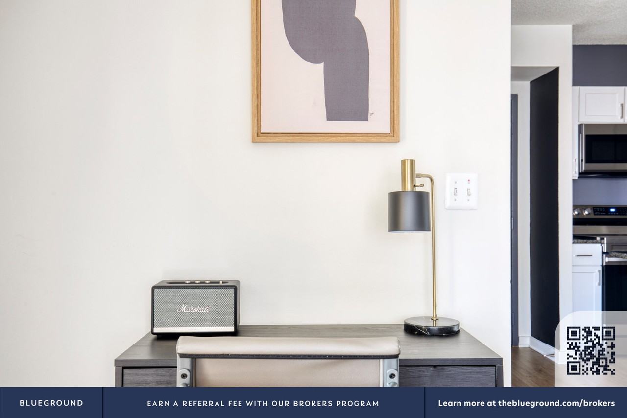 4650 Washington Boulevard - Photo 4 of 21