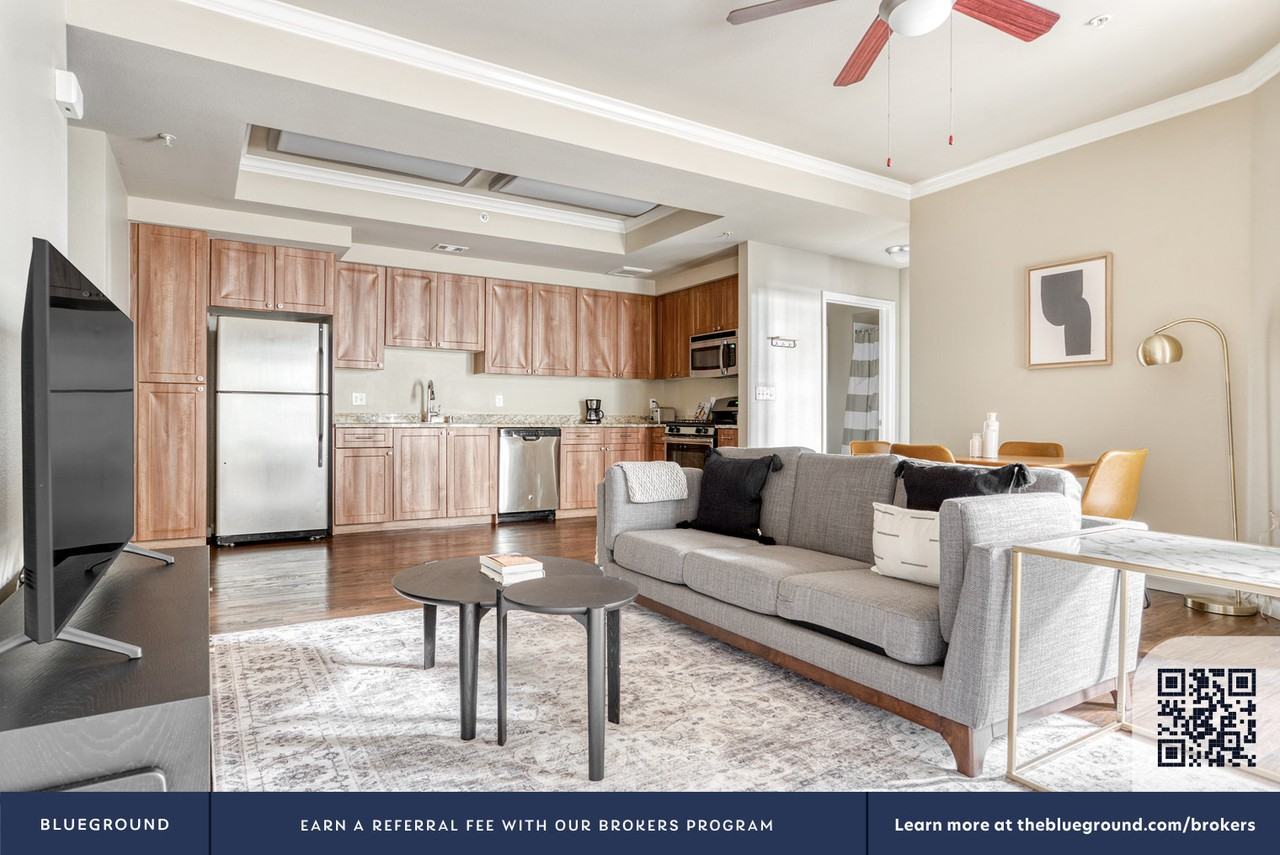 3700 Casa Verde Street - Photo 5 of 41