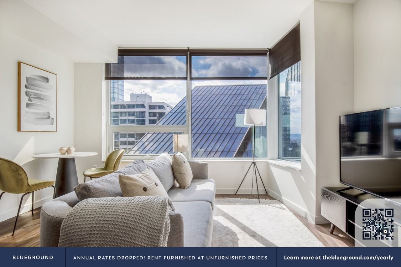 2116 4th Avenue - Photo 4 of 24