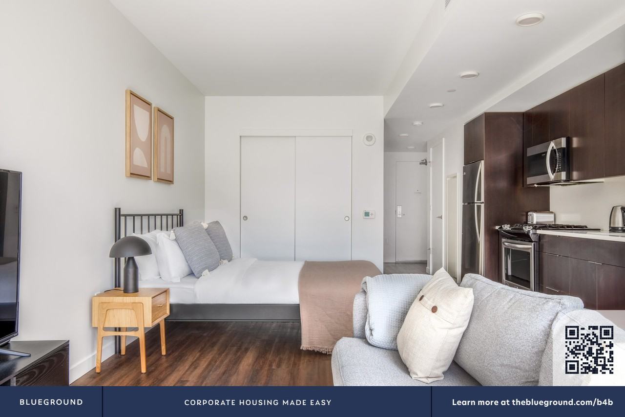 2116 4th Avenue - Photo 6 of 24