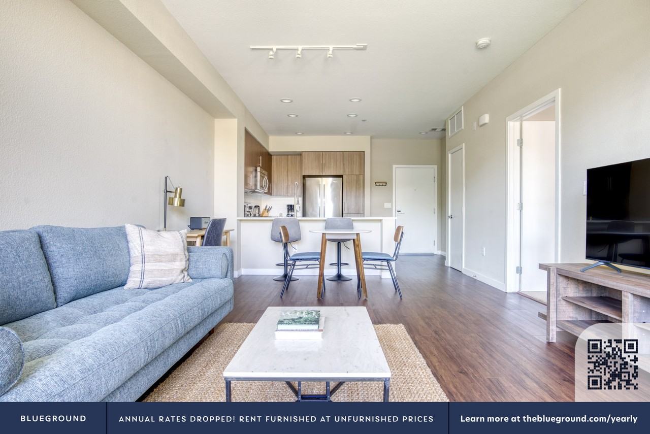 111 North Rengstorff Avenue - Photo 4 of 40