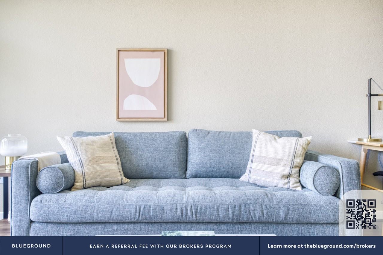 111 North Rengstorff Avenue - Photo 5 of 40