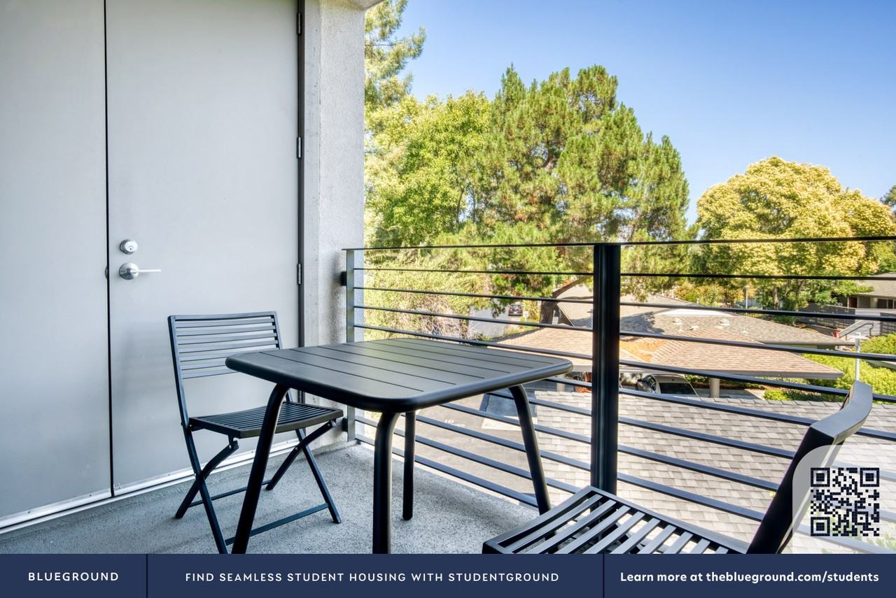 111 North Rengstorff Avenue - Photo 7 of 40