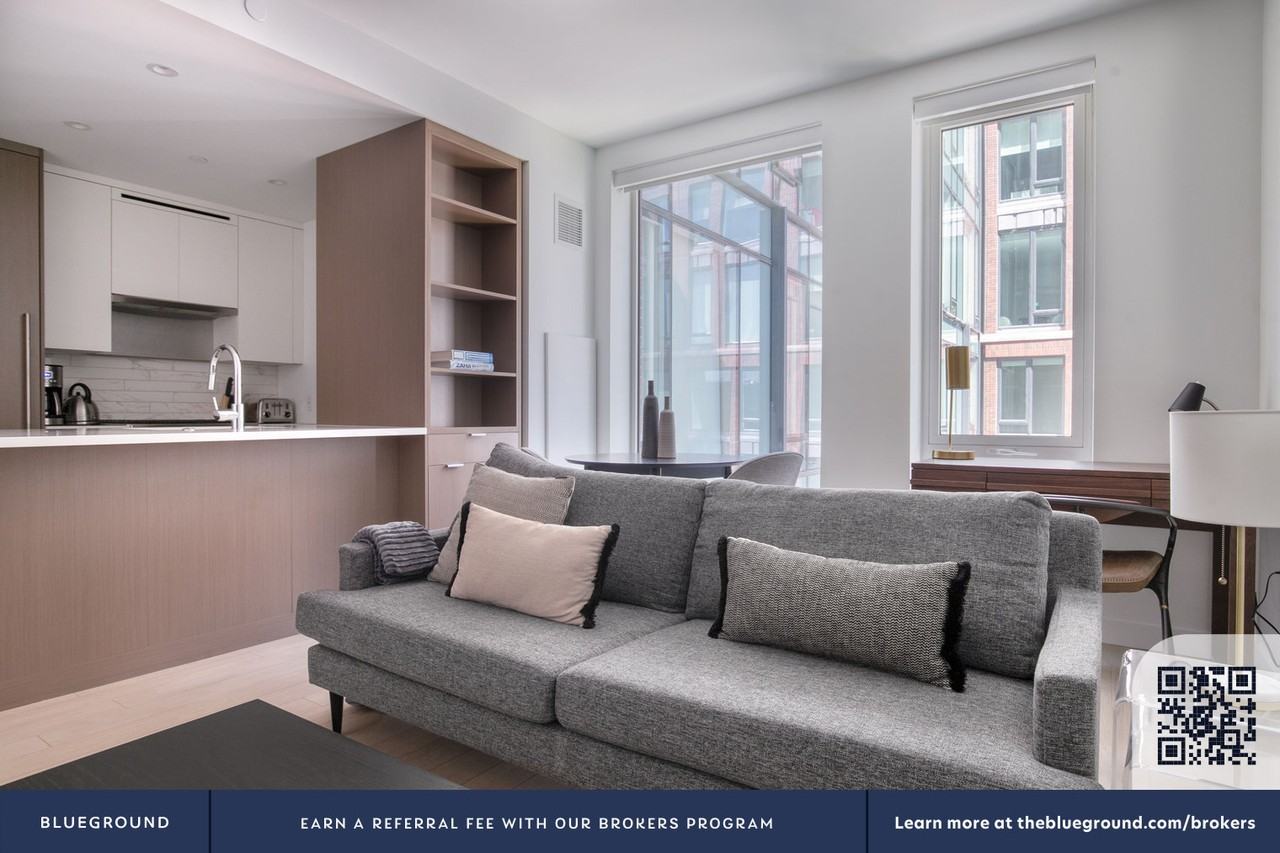 390 Harrison Avenue - Photo 5 of 43