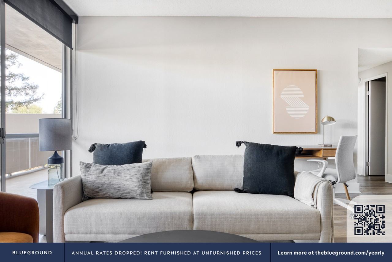 501 Forest Avenue - Photo 3 of 36