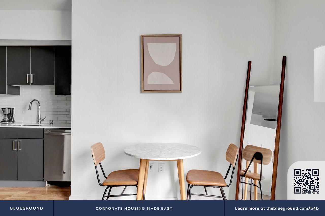 400 Boren Avenue North - Photo 6 of 49