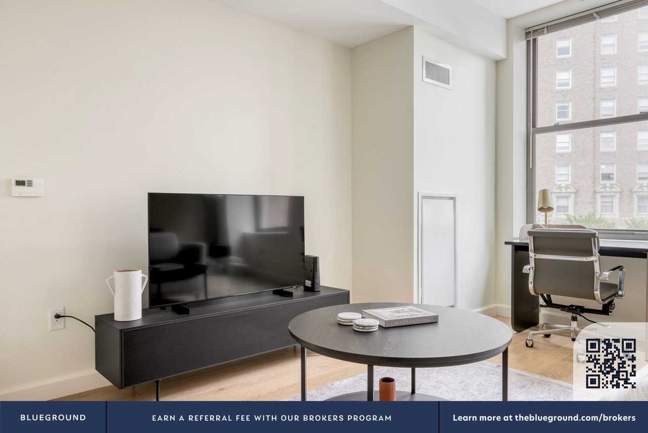100 Arlington Street - Photo 5 of 201