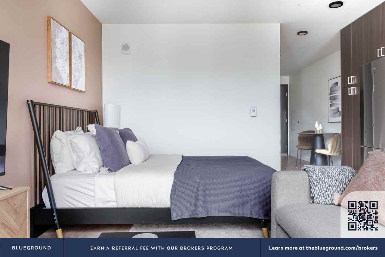 1122 23rd Avenue - Photo 5 of 61