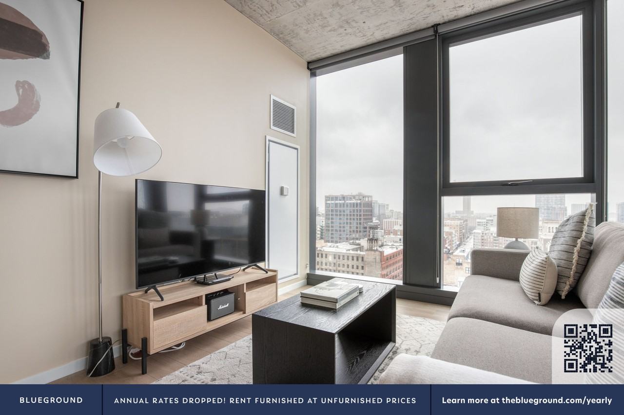 160 North Morgan Street - Photo 3 of 22