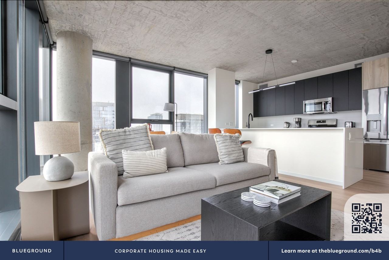 160 North Morgan Street - Photo 5 of 22