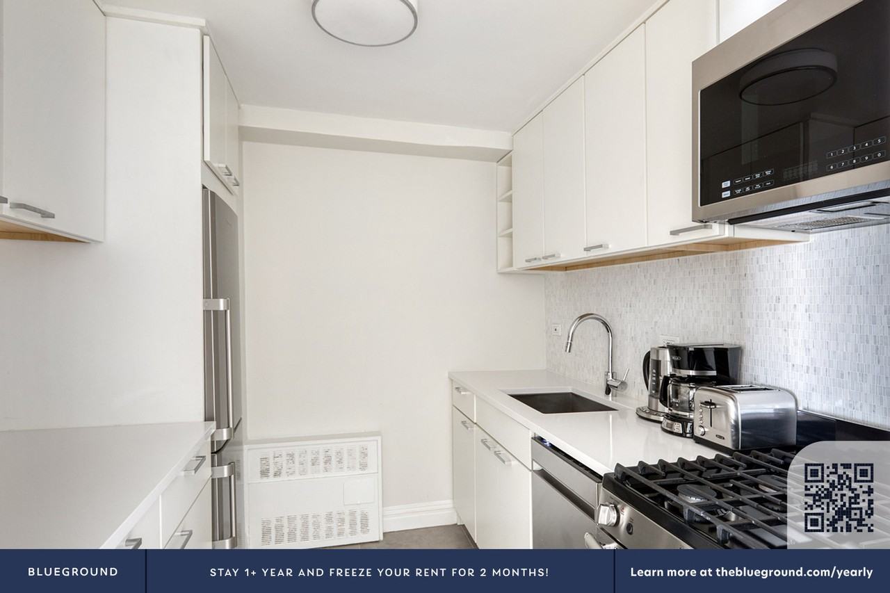 135 W 96th St #1081 - Photo 7 of 19