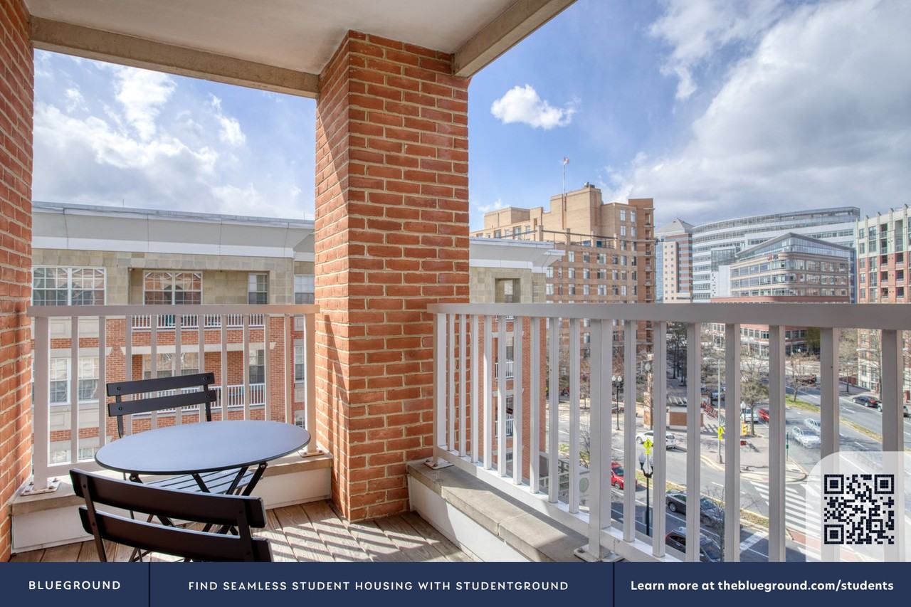 925 North Garfield Street - Photo 6 of 30