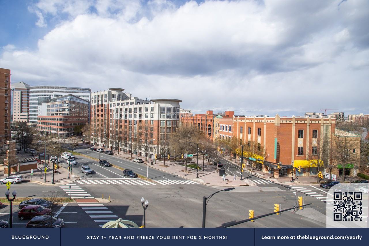 925 North Garfield Street - Photo 7 of 30