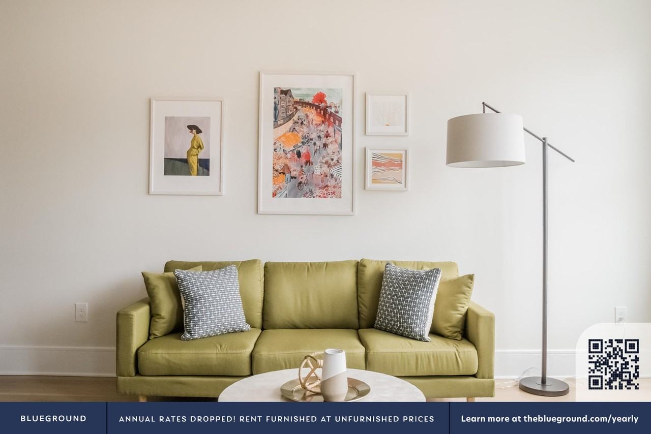 1902 R Street Northwest - Photo 4 of 24