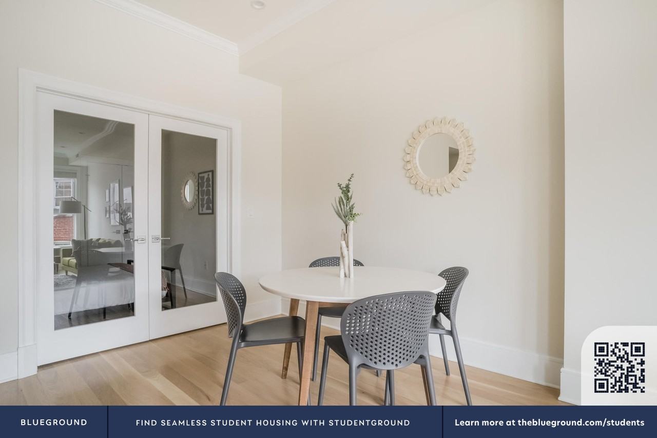 1902 R Street Northwest - Photo 7 of 24