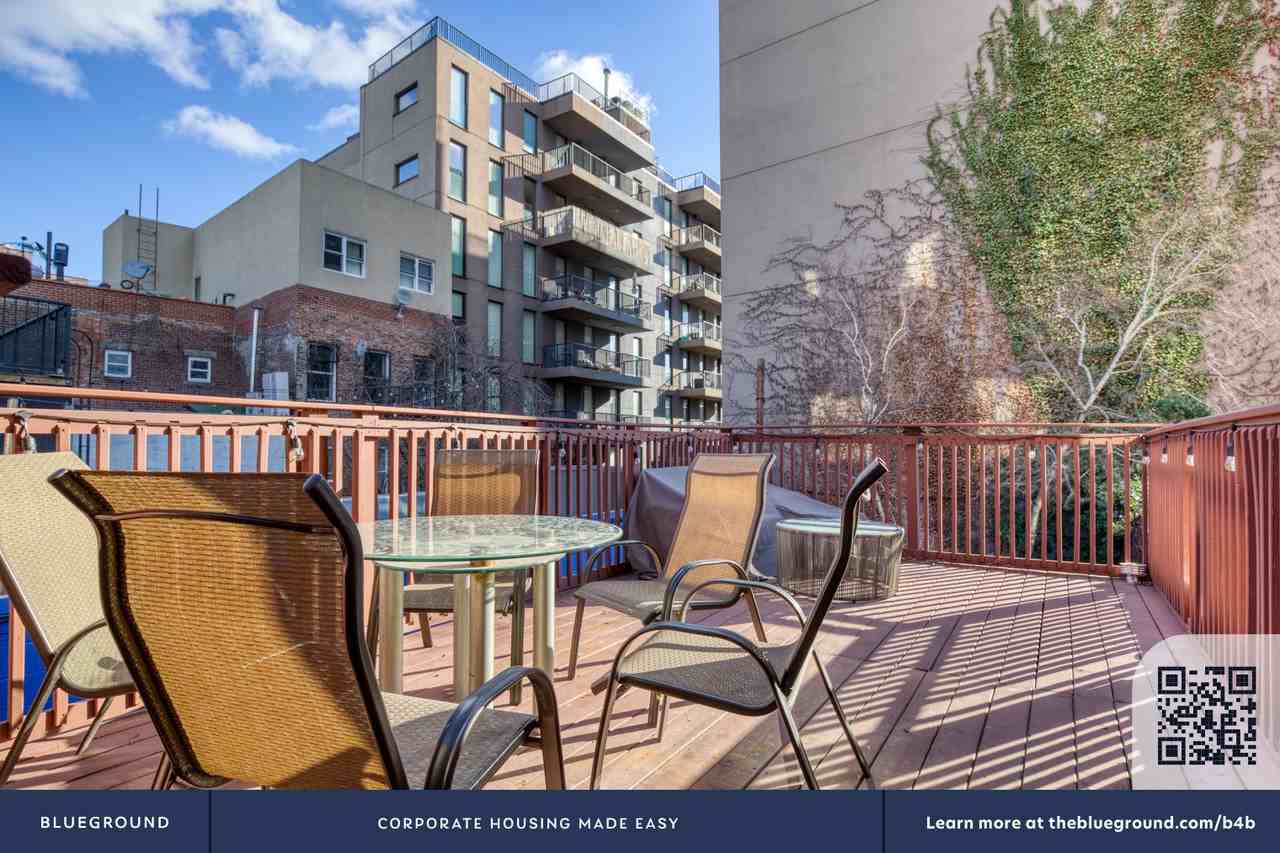 231 Kent Ave #707 - Photo 5 of 27