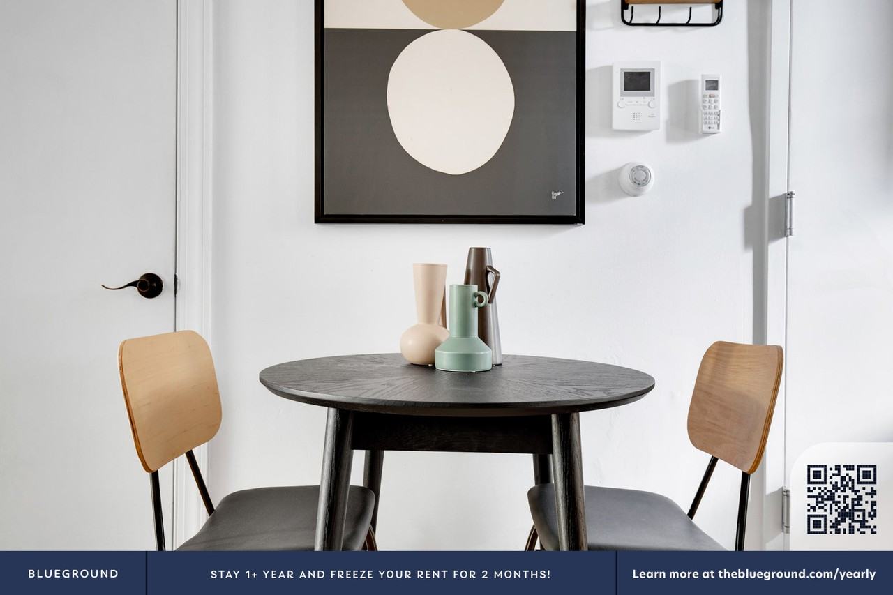 231 Kent Ave #707 - Photo 7 of 27