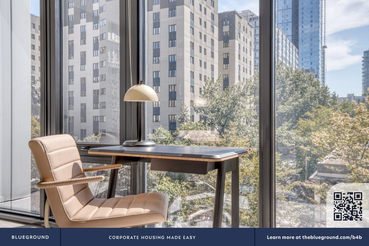 704 Spring Street - Photo 6 of 41