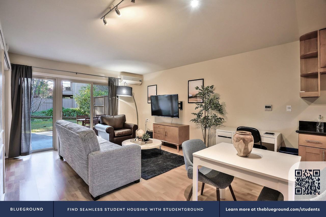 920 Webster St #1650 - Photo 6 of 12