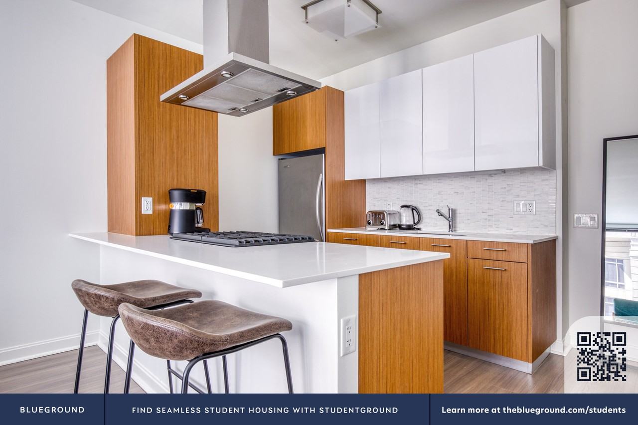 500 North Lake Shore Drive - Photo 7 of 35