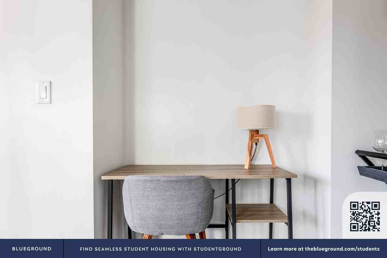 88 Ames Street - Photo 7 of 31