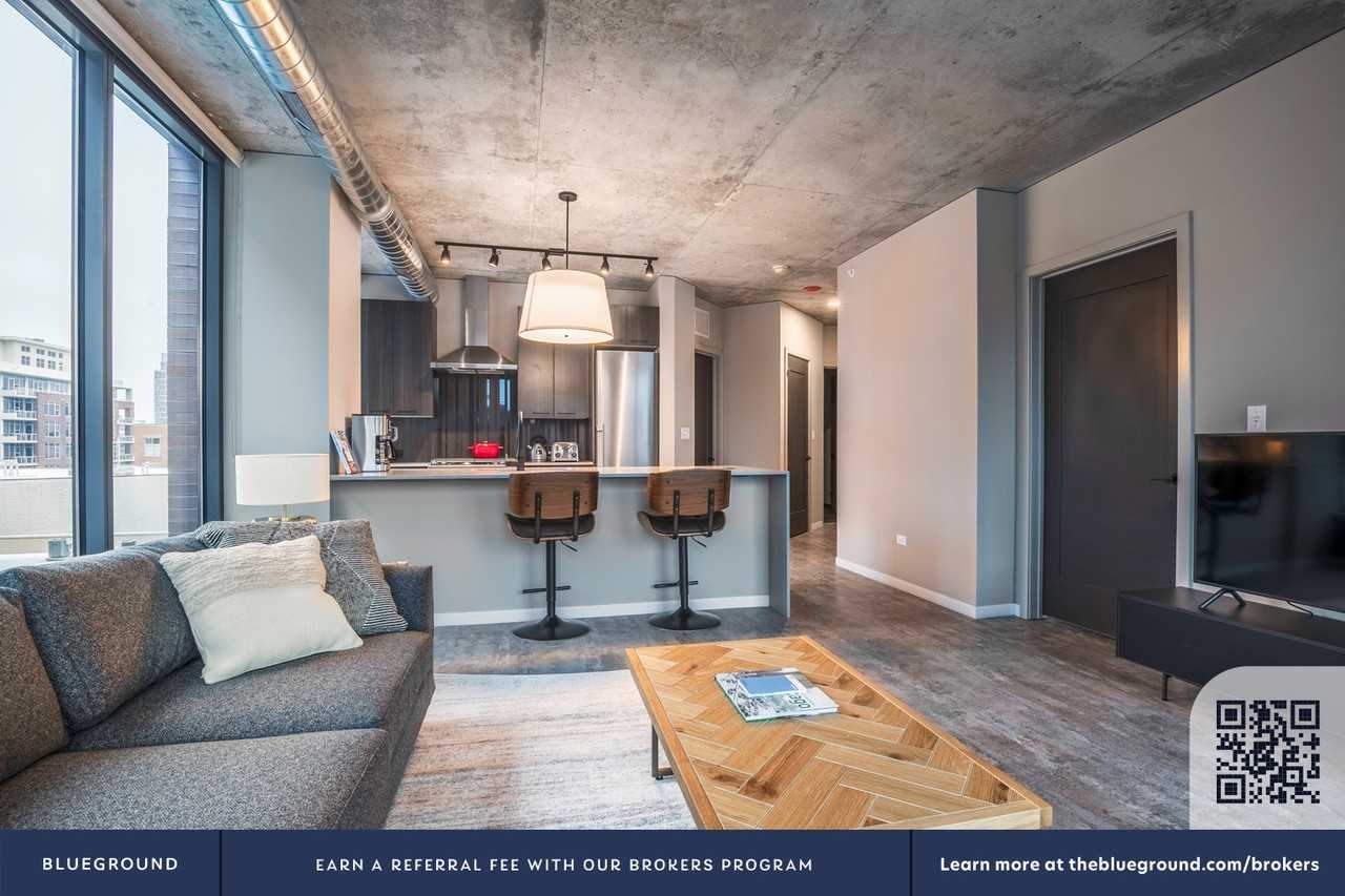 939 West Washington Boulevard - Photo 4 of 29