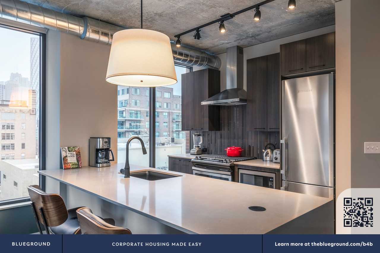 939 West Washington Boulevard - Photo 5 of 29