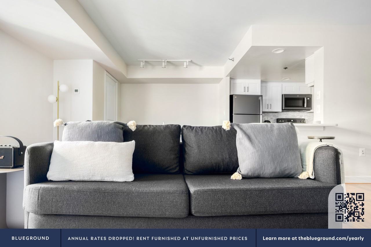 4001 9th Street North - Photo 4 of 41