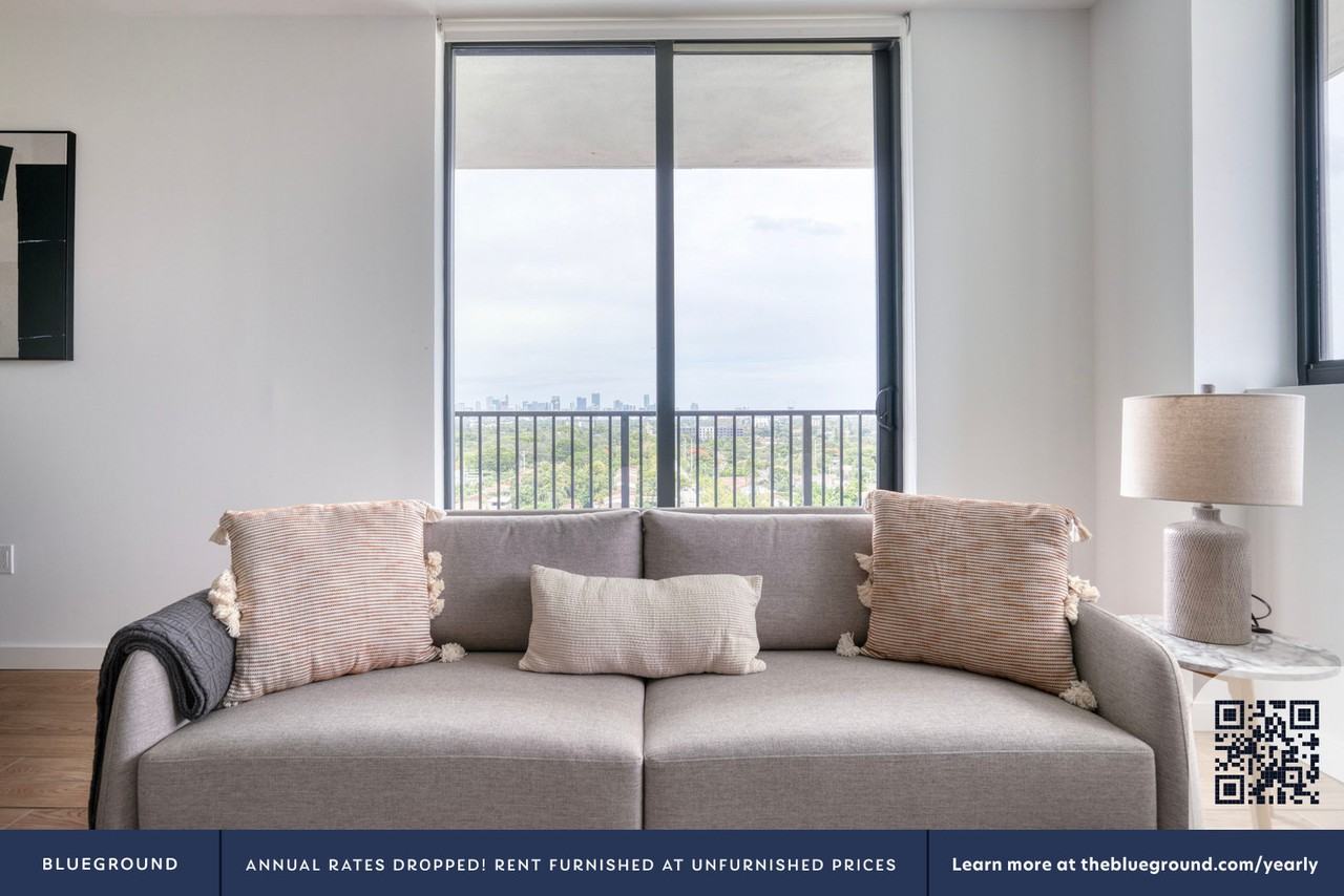 1501 Southwest 37th Avenue - Photo 3 of 33