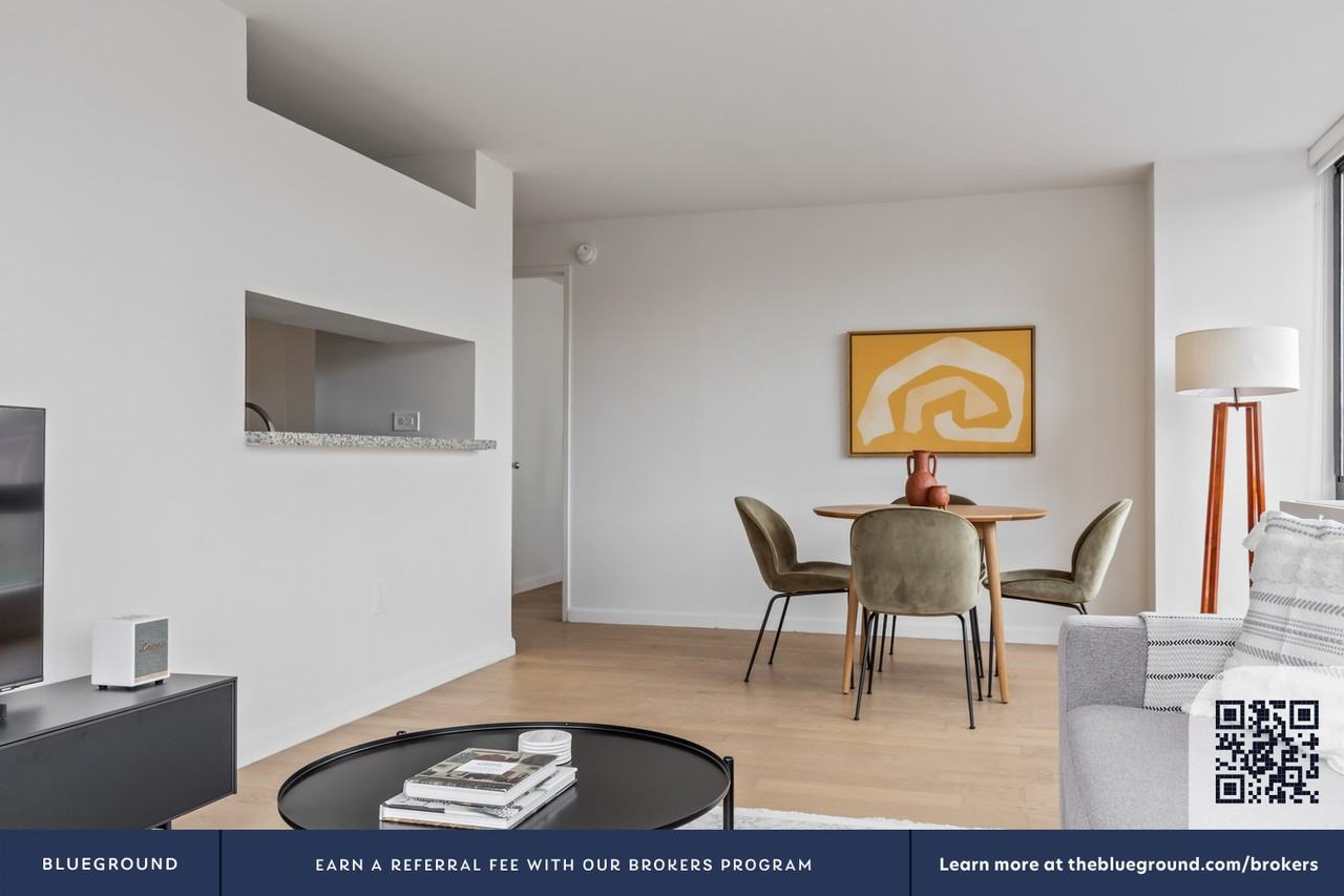 255 West 94th Street - Photo 5 of 37