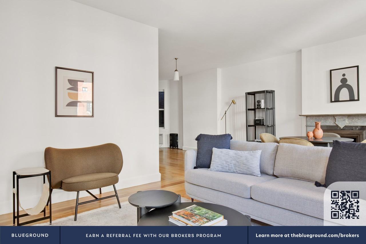 244 East 86th Street - Photo 5 of 23