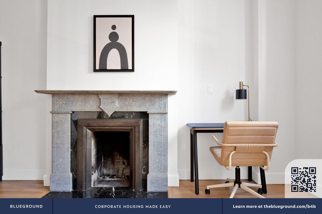 244 East 86th Street - Photo 6 of 23