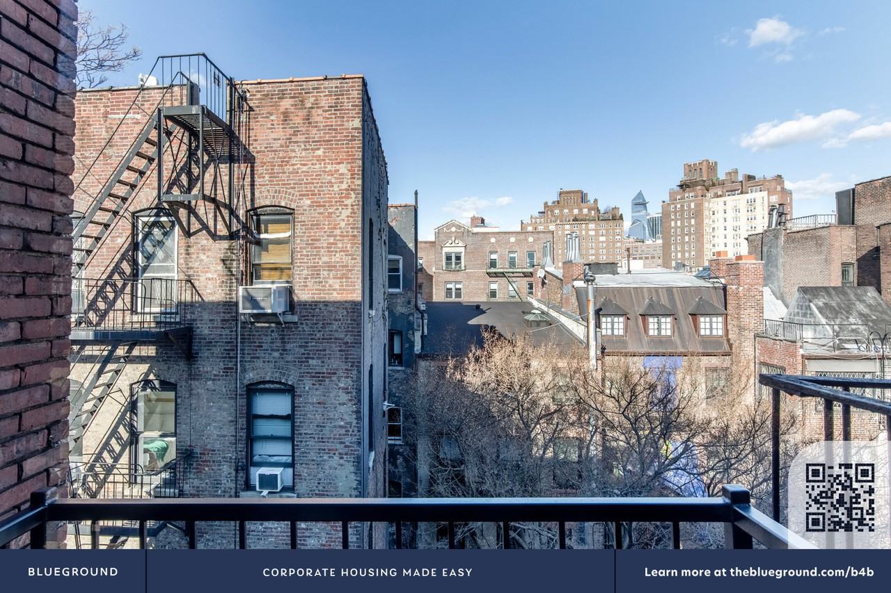 95 Perry Street - Photo 6 of 42