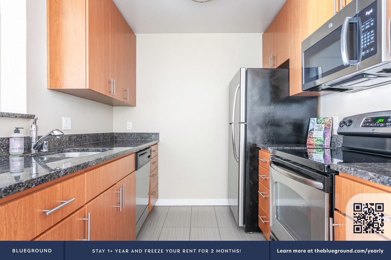 1050 Benton Street - Photo 7 of 22