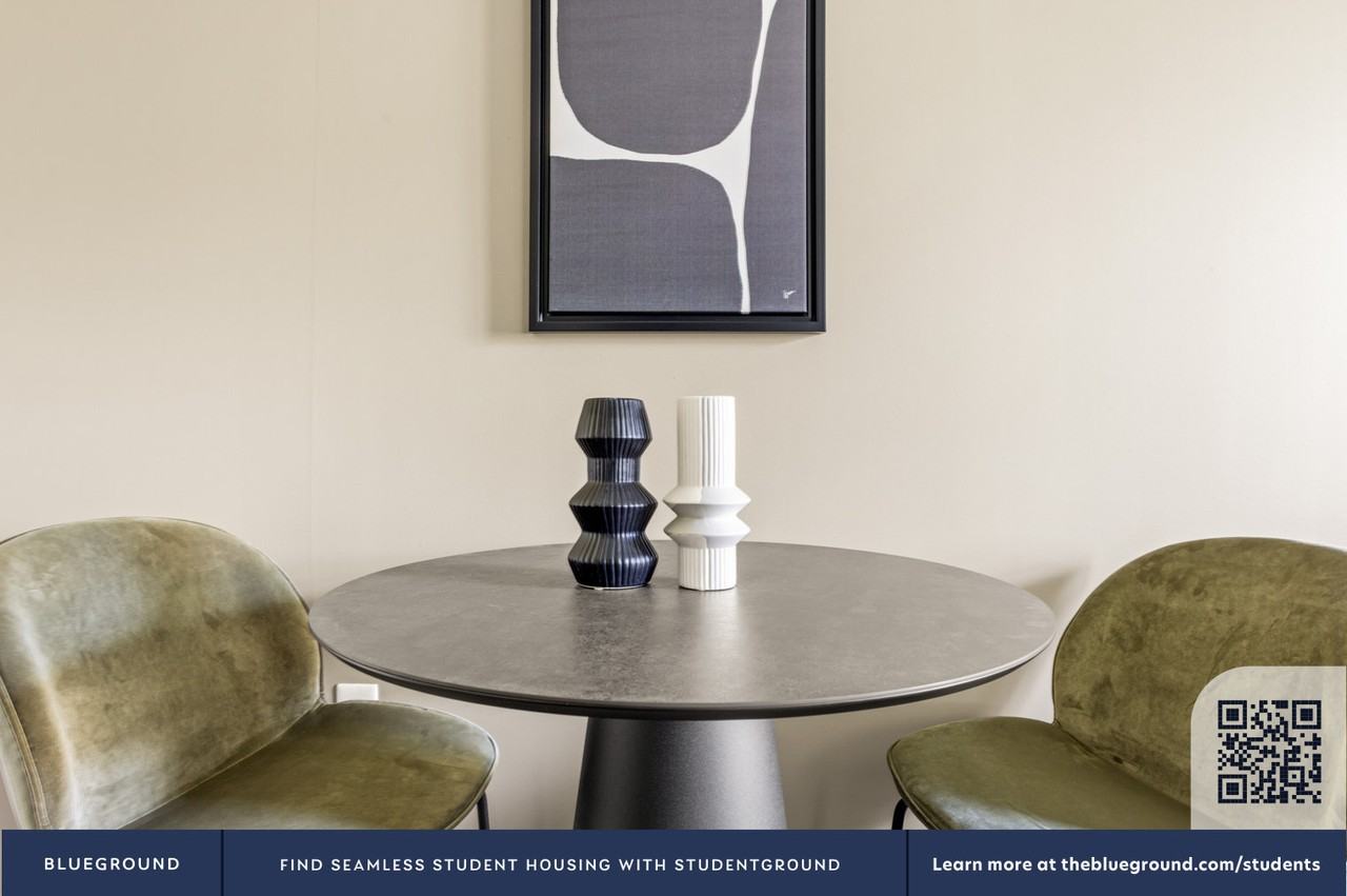 240 Sidney Street - Photo 7 of 41