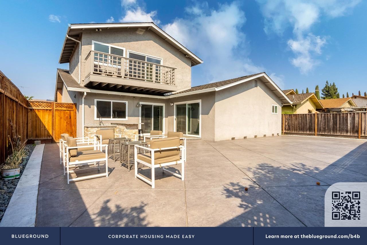 1177 Keystone Ct #1591 - Photo 5 of 33