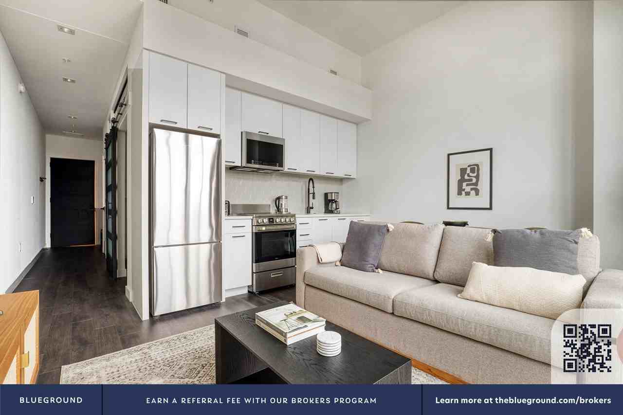 550 Morse Street Northeast - Photo 5 of 65