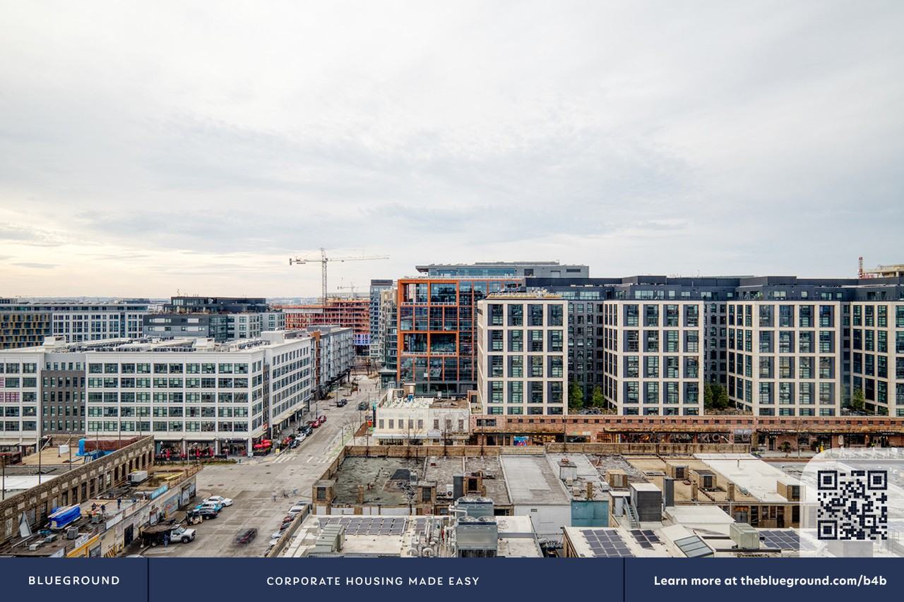 550 Morse Street Northeast - Photo 6 of 65