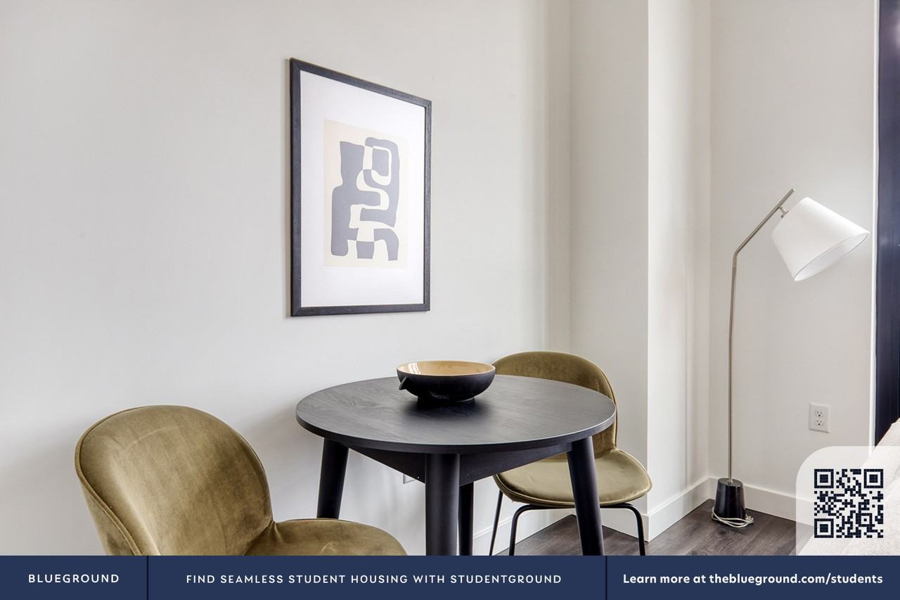 550 Morse Street Northeast - Photo 7 of 65