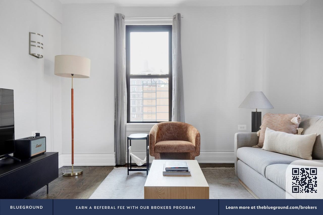 240 West 73rd Street - Photo 5 of 28