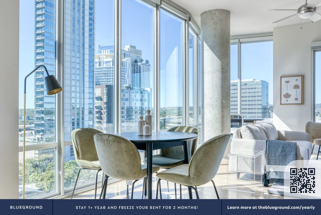 615 West 7th Street - Photo 7 of 48